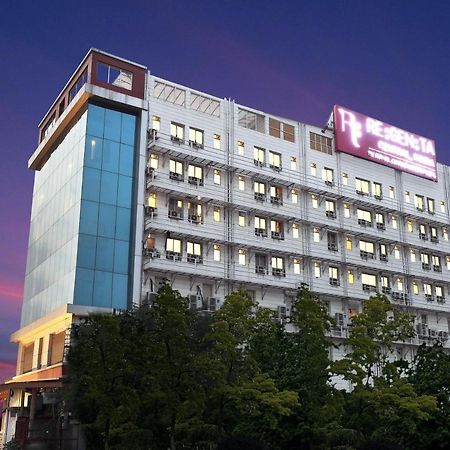 Regenta Central Noida, Sector 49 Exterior photo