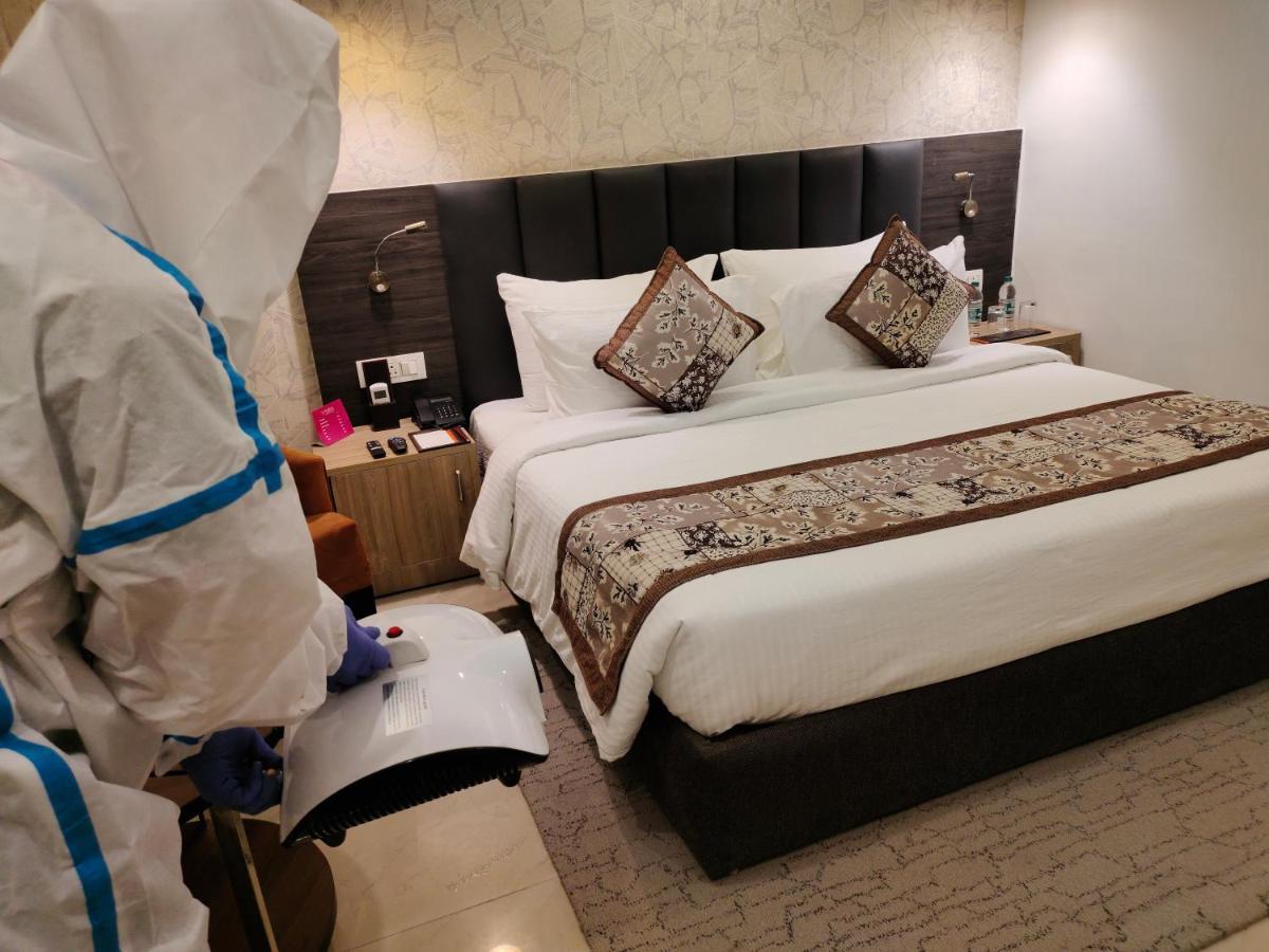 Regenta Central Noida, Sector 49 Exterior photo