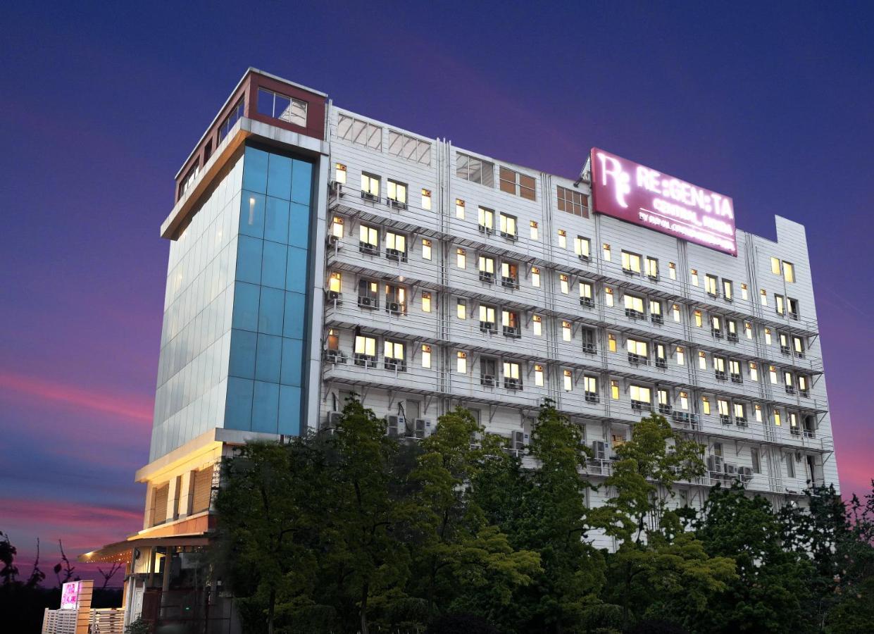 Regenta Central Noida, Sector 49 Exterior photo