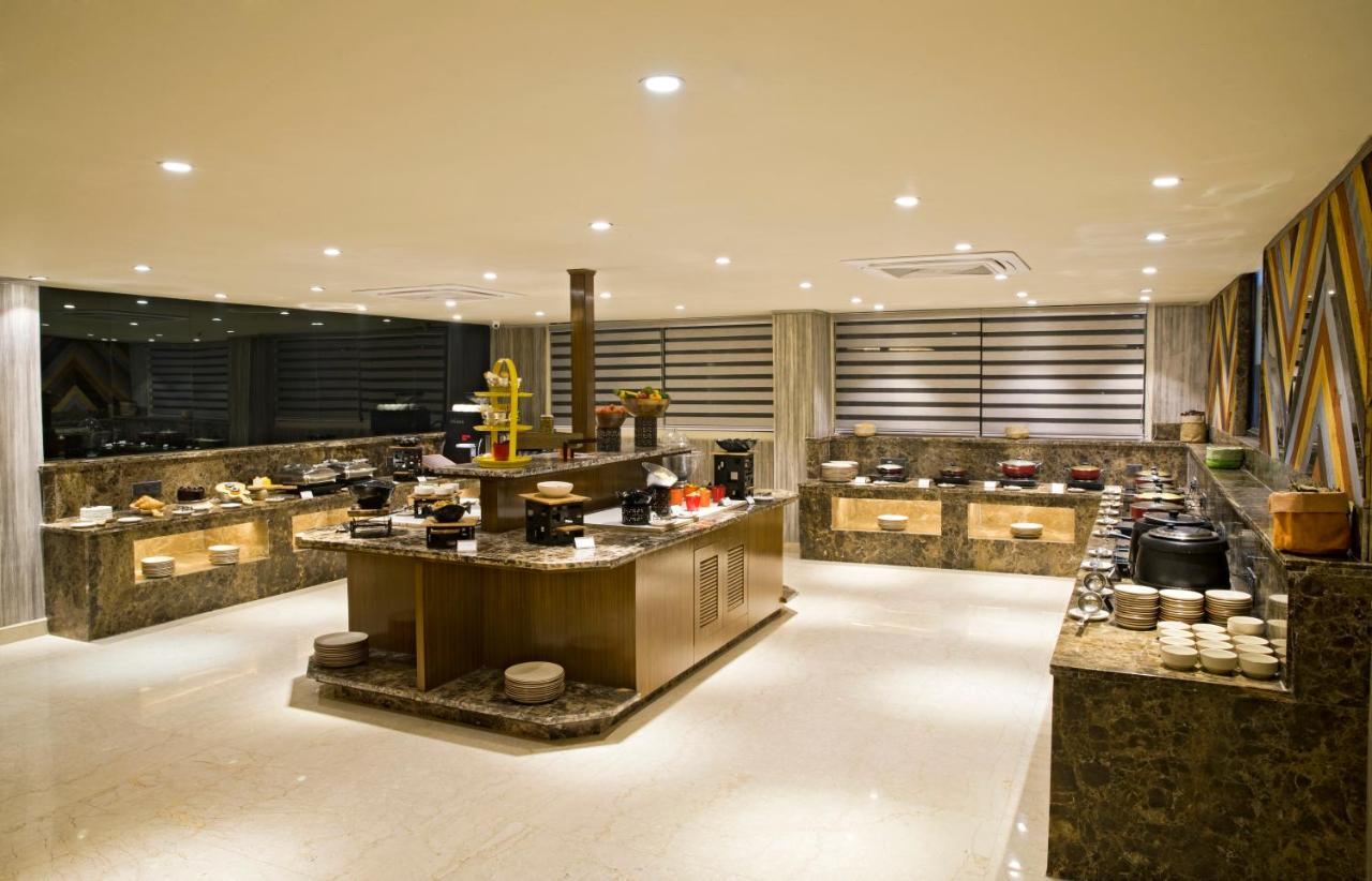 Regenta Central Noida, Sector 49 Exterior photo