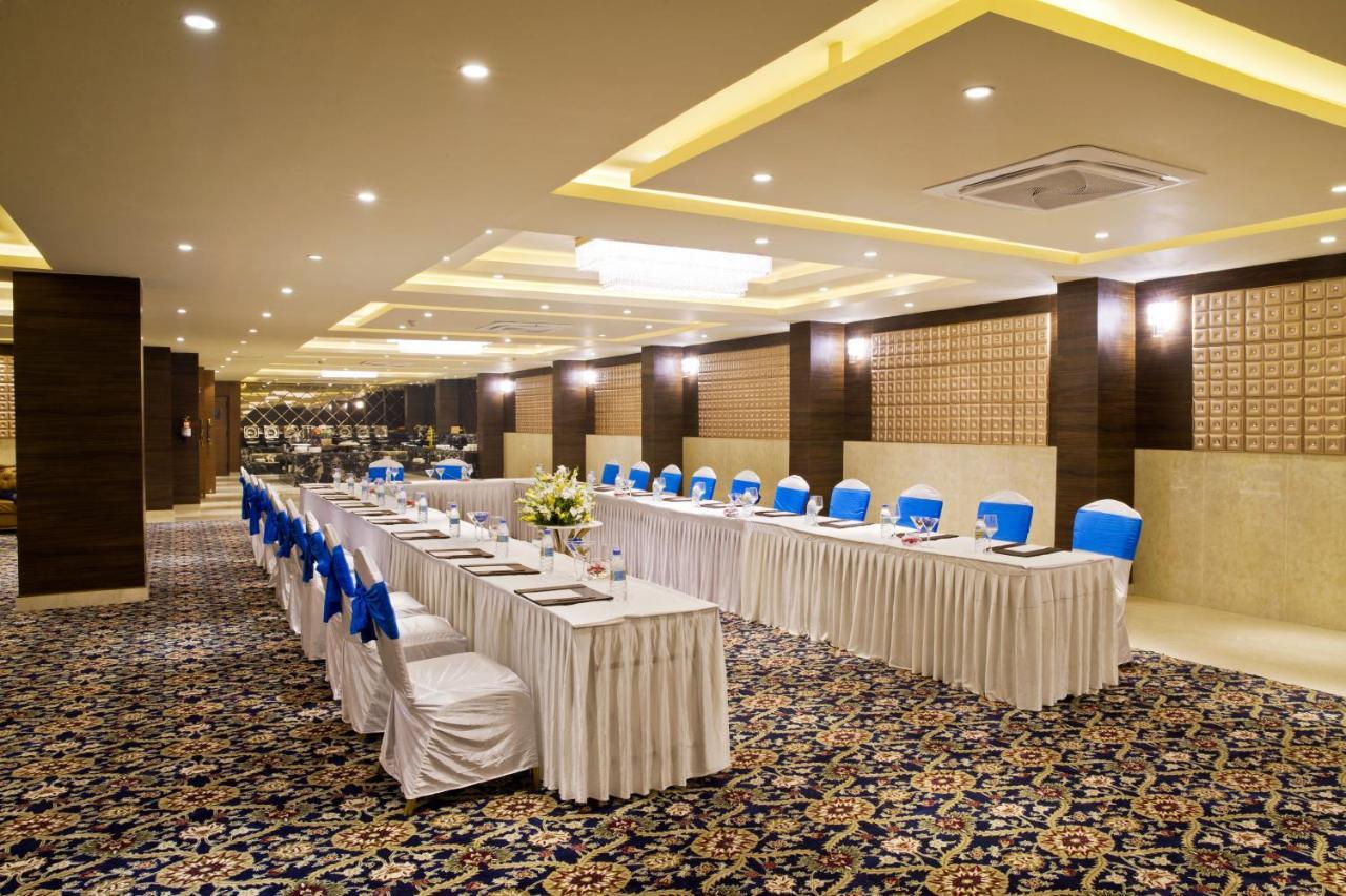Regenta Central Noida, Sector 49 Exterior photo