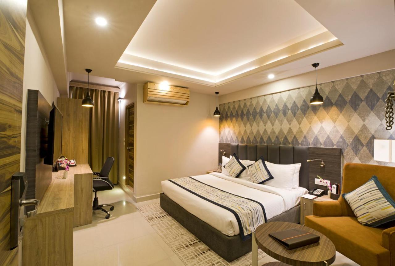 Regenta Central Noida, Sector 49 Exterior photo